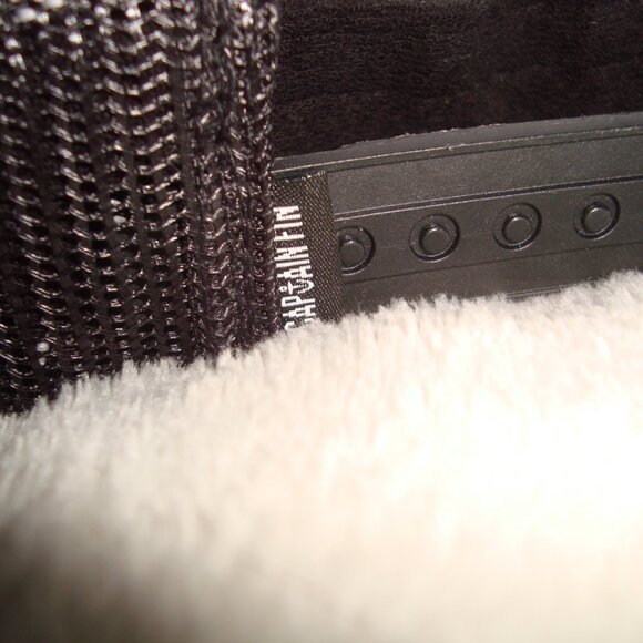 NEW Surfers Suck Captain Fin Trucker Mesh Adjustable Snapback Hat Cap - Picture 4 of 7